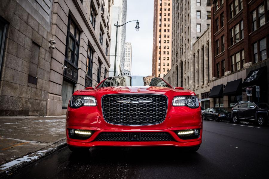  Chrysler 300S Sport Appearance Package (LX2) 2016 года  (фото 3 из 27)